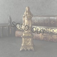 聖心のイエスキリストの台座付き聖像