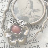 聖マリアゴレッティの珊瑚付きメダイ