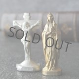 画像: 小さな聖母マリア像と十字架のセット