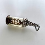 画像: ボトルシップのシルバーチャーム(NUVO社)