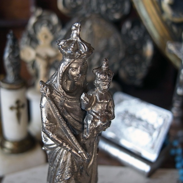 画像: CHENEの聖母子像