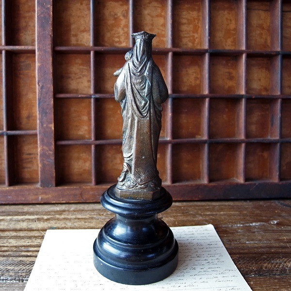 画像: 19世紀のブロンズの聖母子像