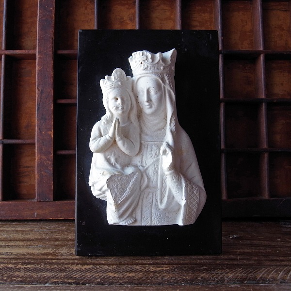 幼き聖マリアと母アンナ像 - Eggplant