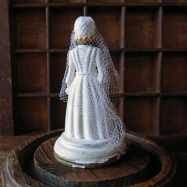 画像: 初聖体の少女のドール
