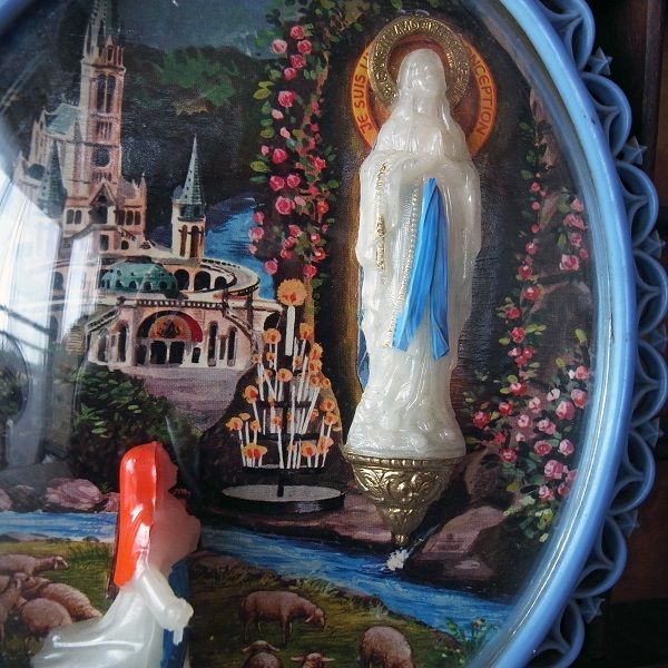 画像: ルルドの聖母のガラスドームフレーム
