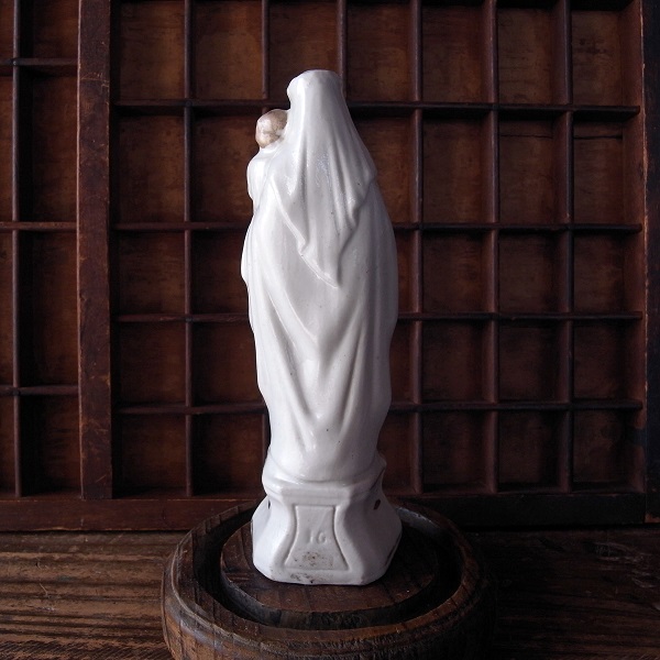 画像: 聖母子の19世紀の白磁像