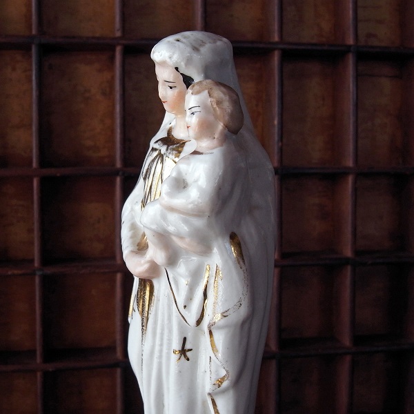 画像: 聖母子の19世紀の白磁像