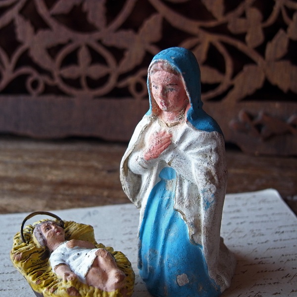 画像: 飼い葉桶の幼子イエスと聖母像