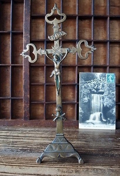 画像: 18-19世紀のドクロ付き卓上十字架