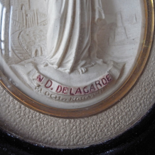 画像: ガルドの聖母のガラスドームフレーム