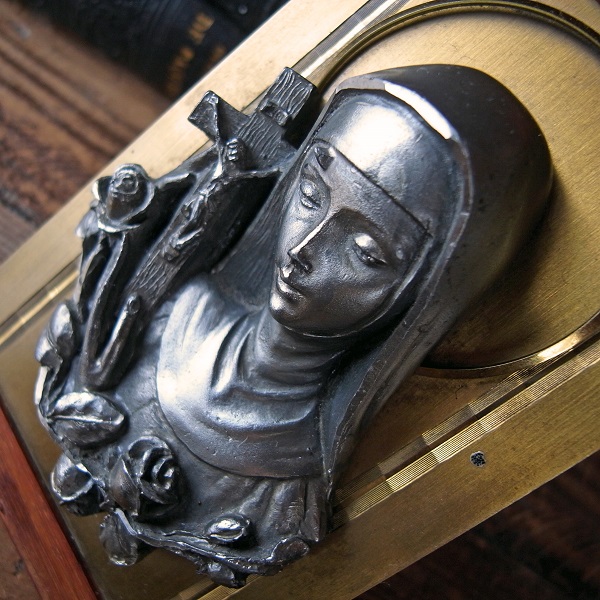 画像: 聖女リタの盾
