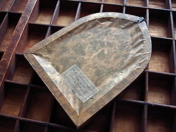 画像: 書物の聖母の木製額（ボッティチェリ）
