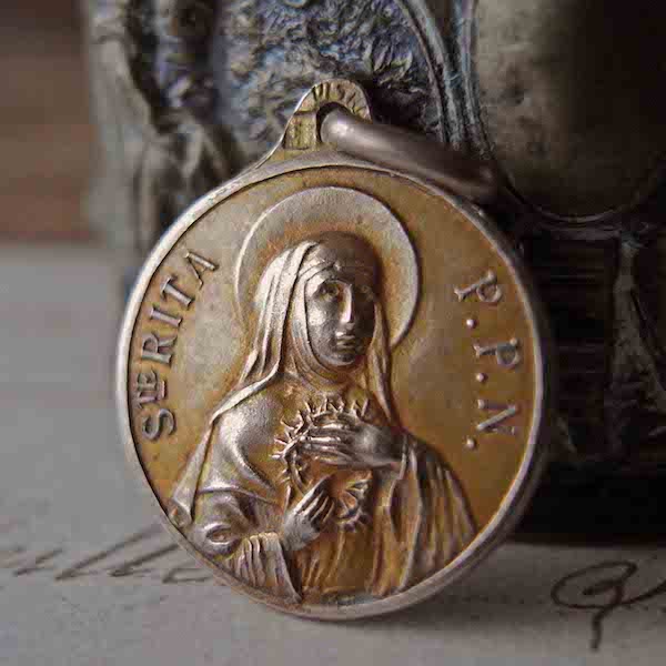 画像: 聖女リタの金鍍金のメダイ