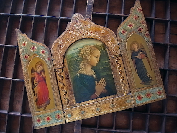 画像: 聖母と二天使の扉付き祭壇（フィリッポ・リッピ）