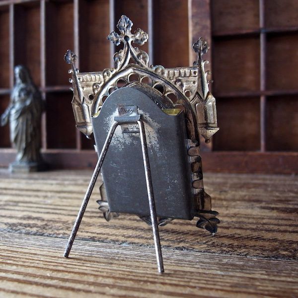 画像: 扉付きの小さな祭壇（ルルドの聖母）