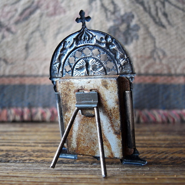 画像: サント・マリー・ド・ラメールの小さな祭壇