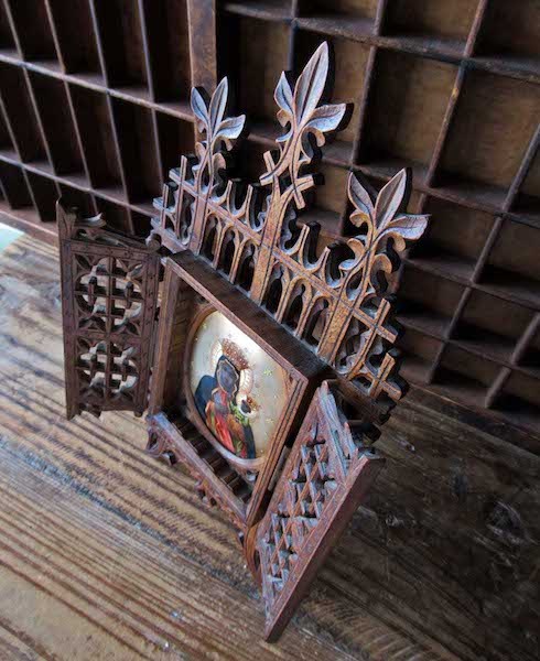 画像: ヤスナ・グラの黒い聖母の扉付き祭壇