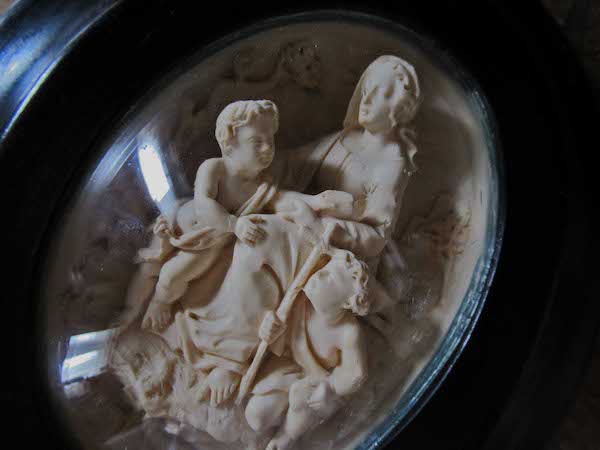 画像: 聖母子と洗礼者ヨハネのガラスドームフレーム