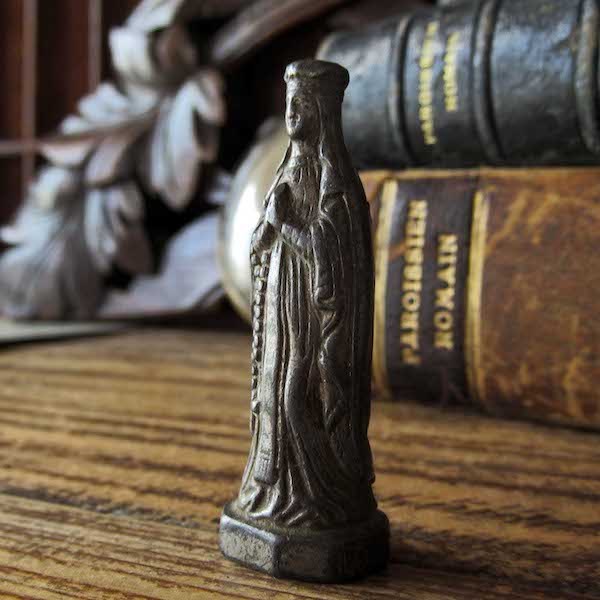画像: 19世紀の小さな聖母マリア像
