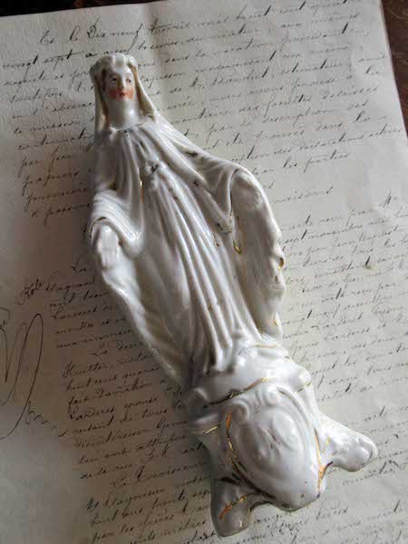 画像: 白磁の聖母マリア像