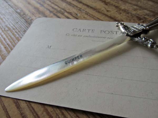 画像: 紋章とマザーオブパールのペーパーナイフ