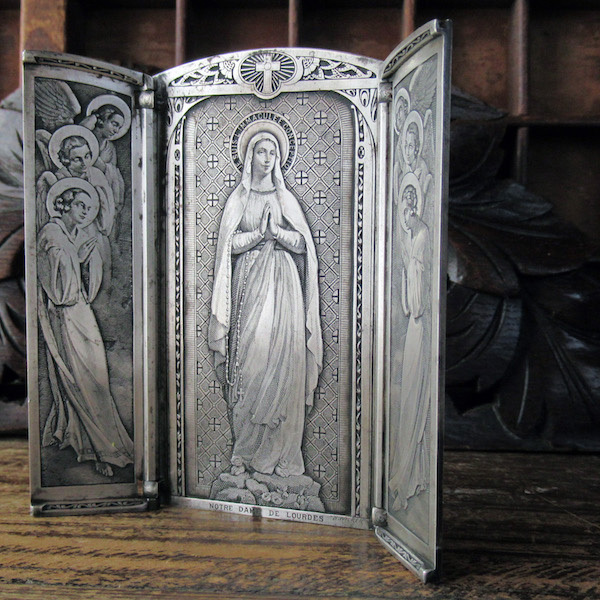画像: 聖母と天使の三面祭壇（WICKER作）