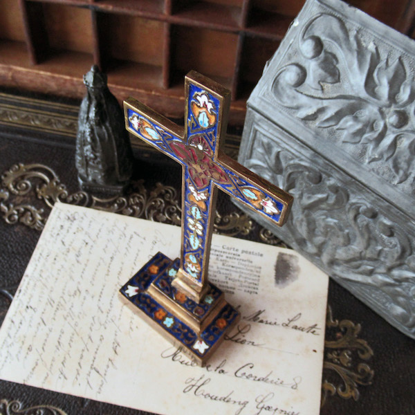画像: エナメル彩色の卓上十字架