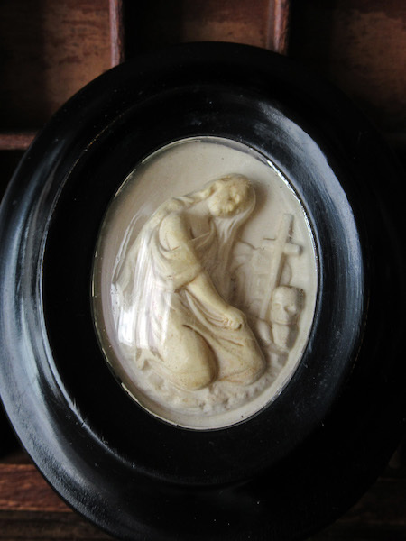画像: マグダラのマリアの聖水盤（19世紀）