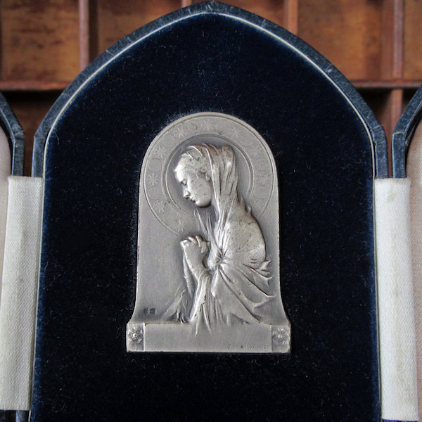 画像: 聖母マリアの扉付き祭壇（1920年）