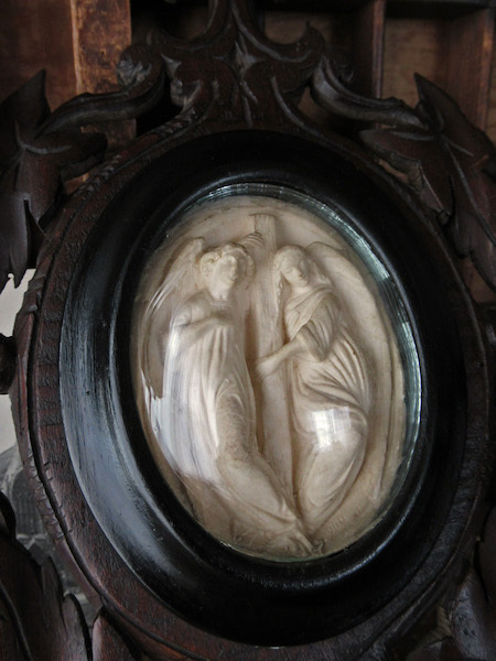 画像: 天使と十字架の聖水盤（19世紀）