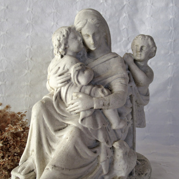 画像: 聖母子と幼き洗礼者ヨハネ像