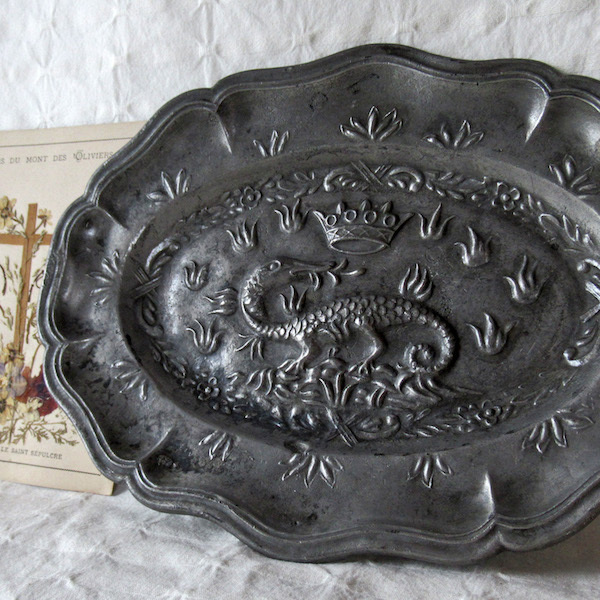 画像: フランソワ1世の紋章サラマンダーのエタン皿（ピューター）