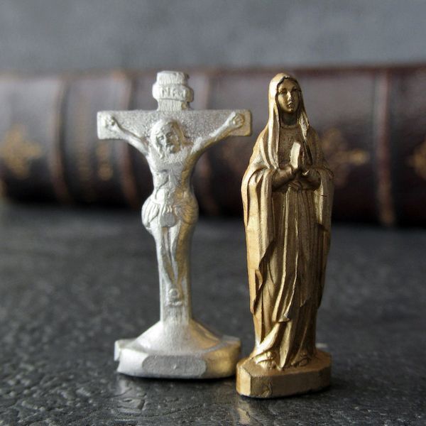 画像: 小さな聖母マリア像と十字架のセット
