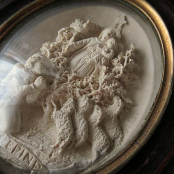 画像: 聖母子と羊飼いの聖水盤
