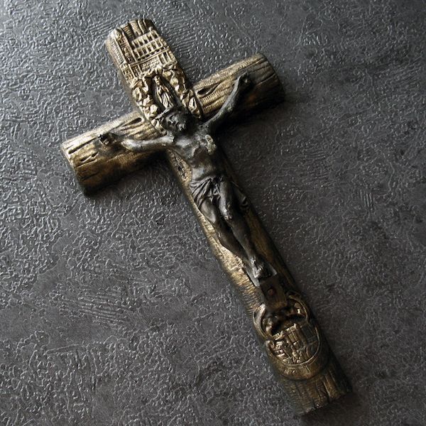 画像: ルルド聖母が刻まれた十字架(19世紀)